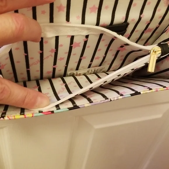 Betsey Johnson Purse with Dog Face Removable strap Excellent Condition. NWOT - Picture 7 of 12